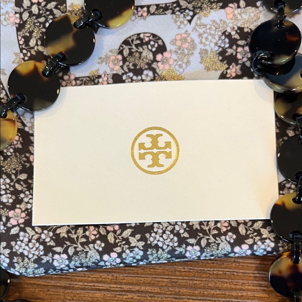 NWT Tory Burch Tortoiseshell Resin Link Strap with Gold Logo Clasp - Picture 2 of 7